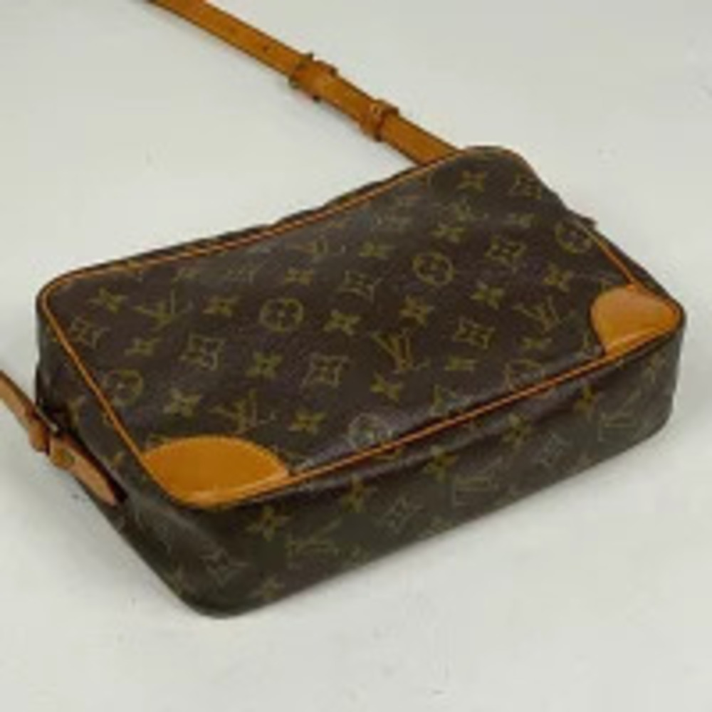 Louis Vuitton Trocadero Crossbody Shoulder Bag Monogram Brown - Picture 2 of 7